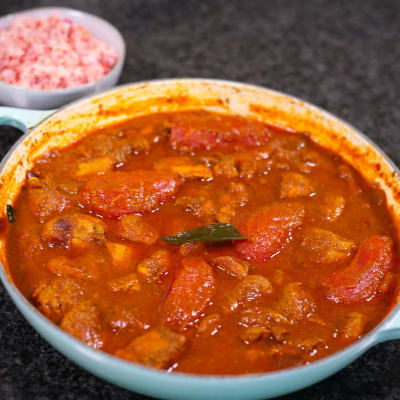 martha-collison-s-sri-lankan-inspired-chicken-curry-with-coconut-sambol